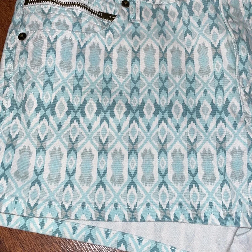 Patterned shorts - Picture 2 of 4